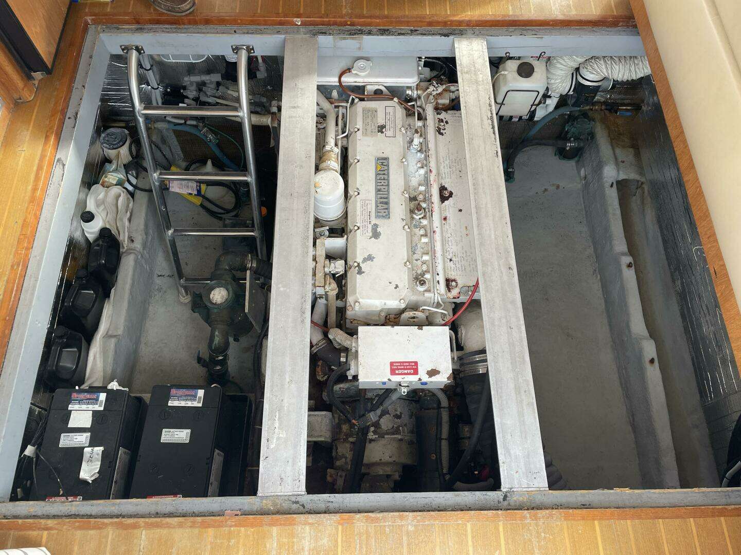 2000 Mainship 390 - Image 20