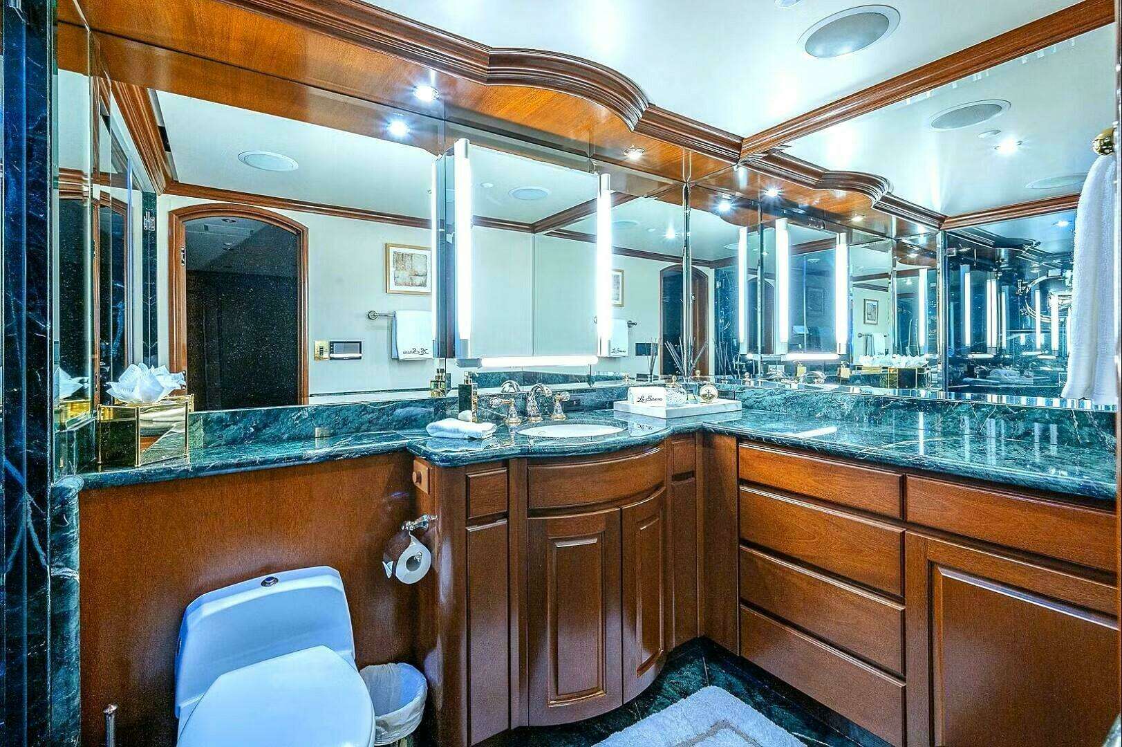 2000 Christensen Raised Pilothouse MY - Image 14