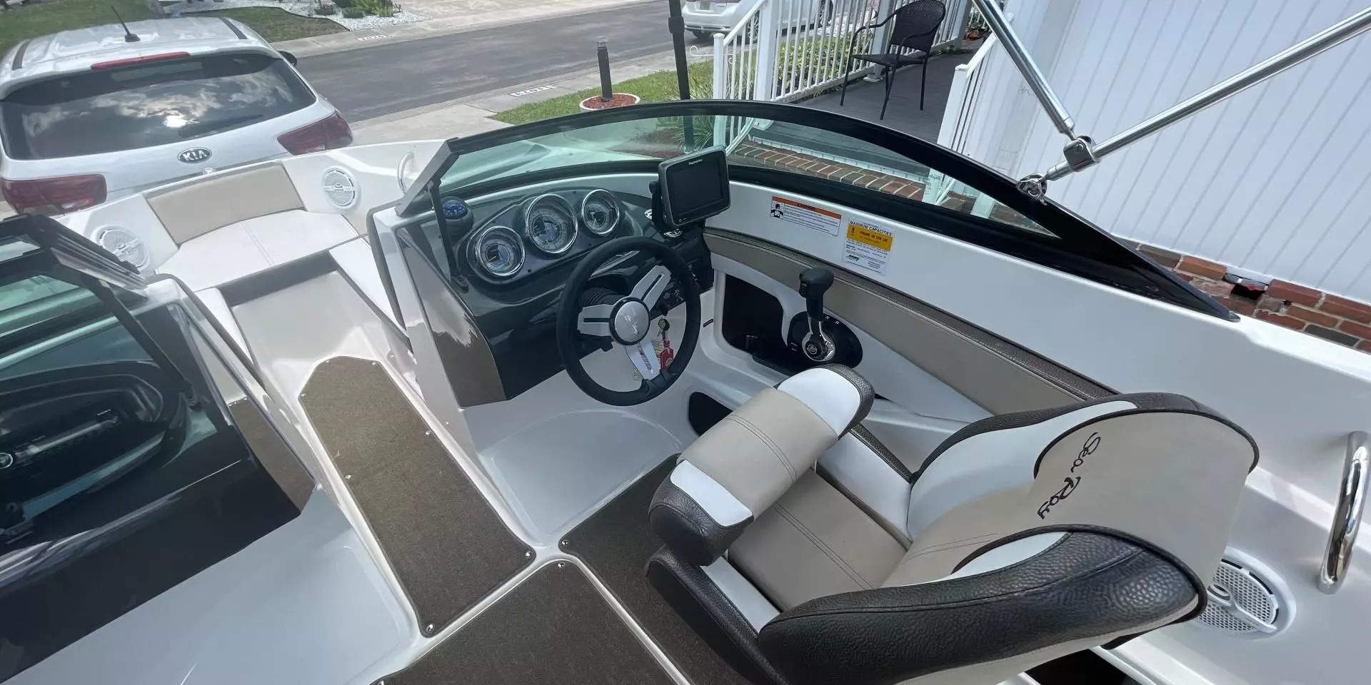 2015 Sea Ray 190 Sport - Image 13