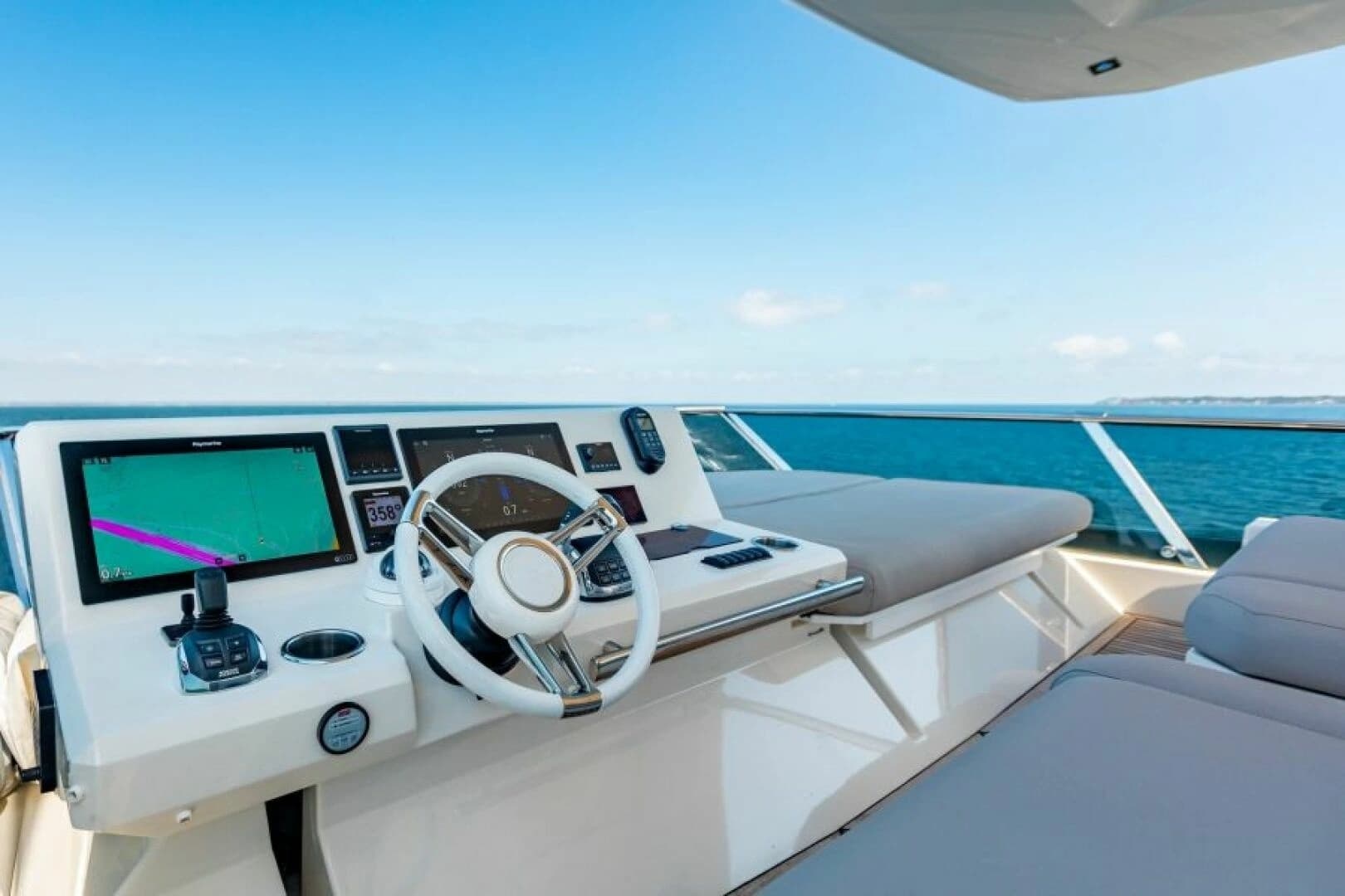 2020 Prestige 630 Flybridge - Image 3