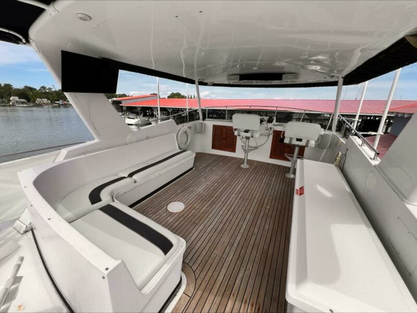1985 Hartman-Palmer 60 Flush Deck Motor Yacht - Image 11
