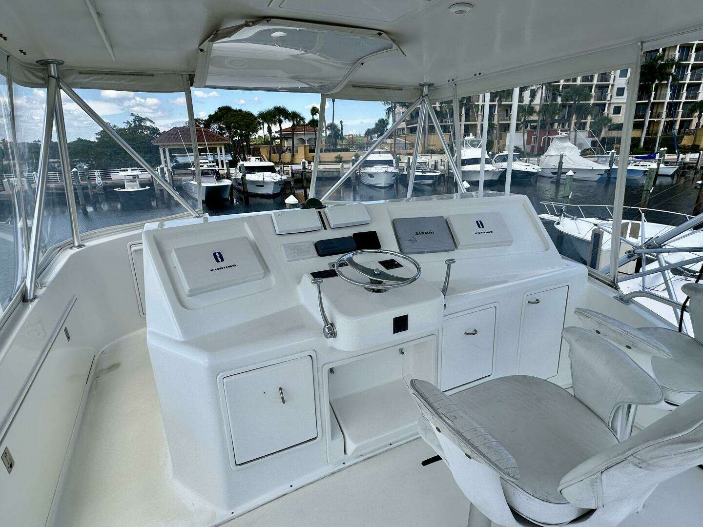 2005 Ocean Yachts 50 Super Sport - Image 6