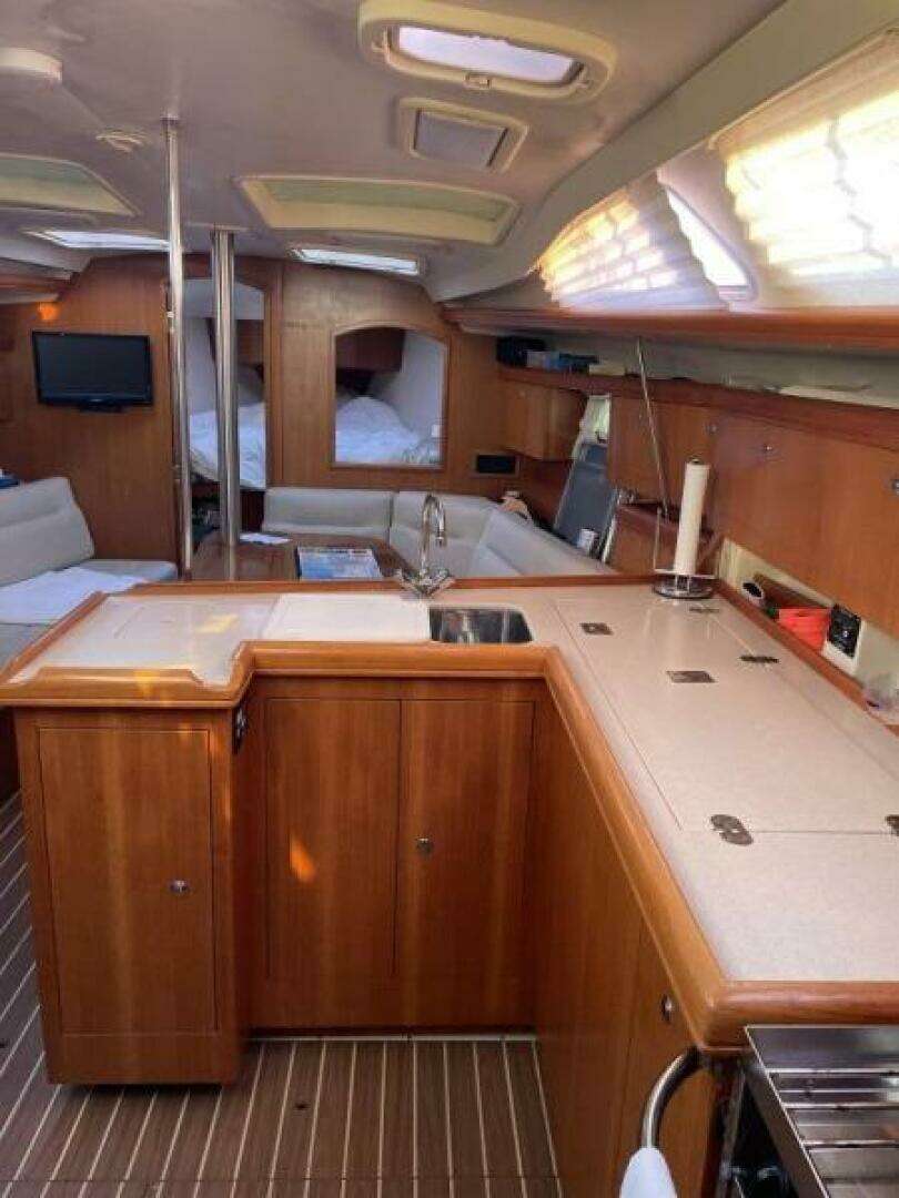2004 Hunter 386 - Image 7
