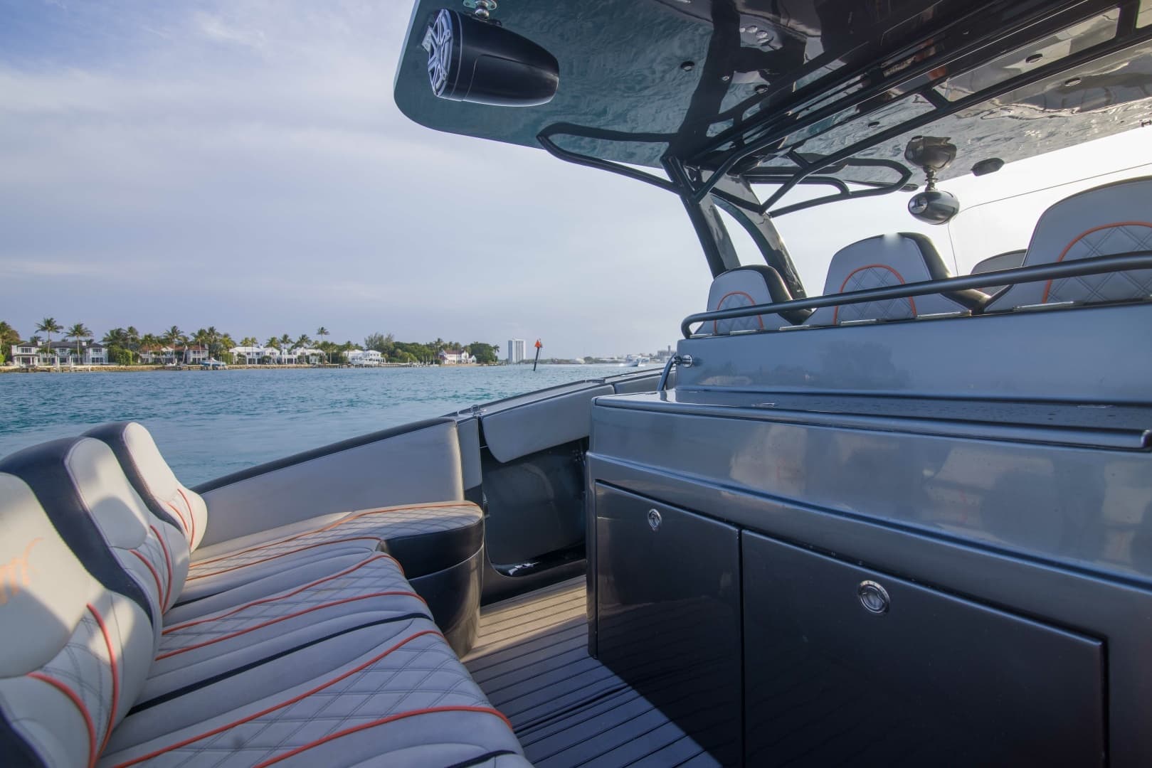 2019 Midnight Express 43 Open - Image 8