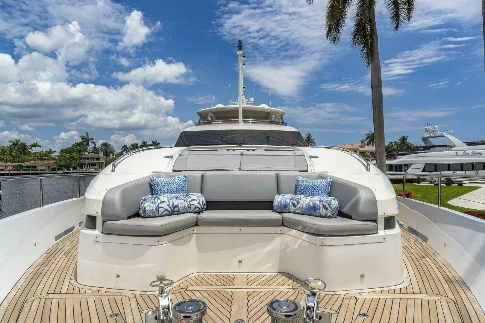 2012 Princess 32M - Image 9