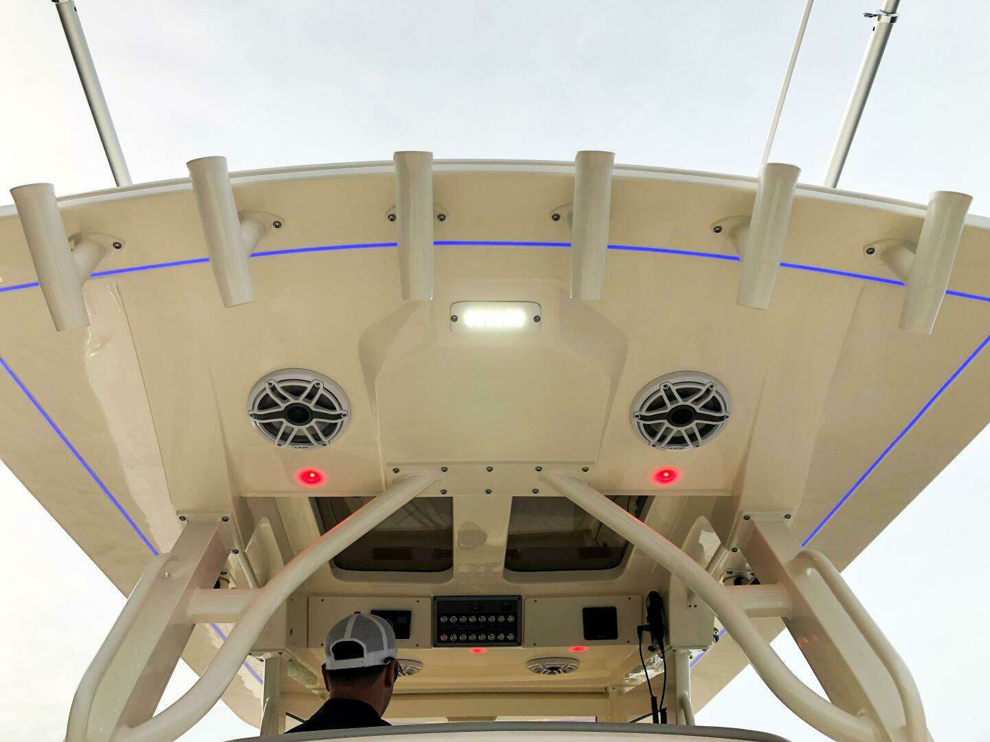 2026 Scout 330 LXF - Image 14