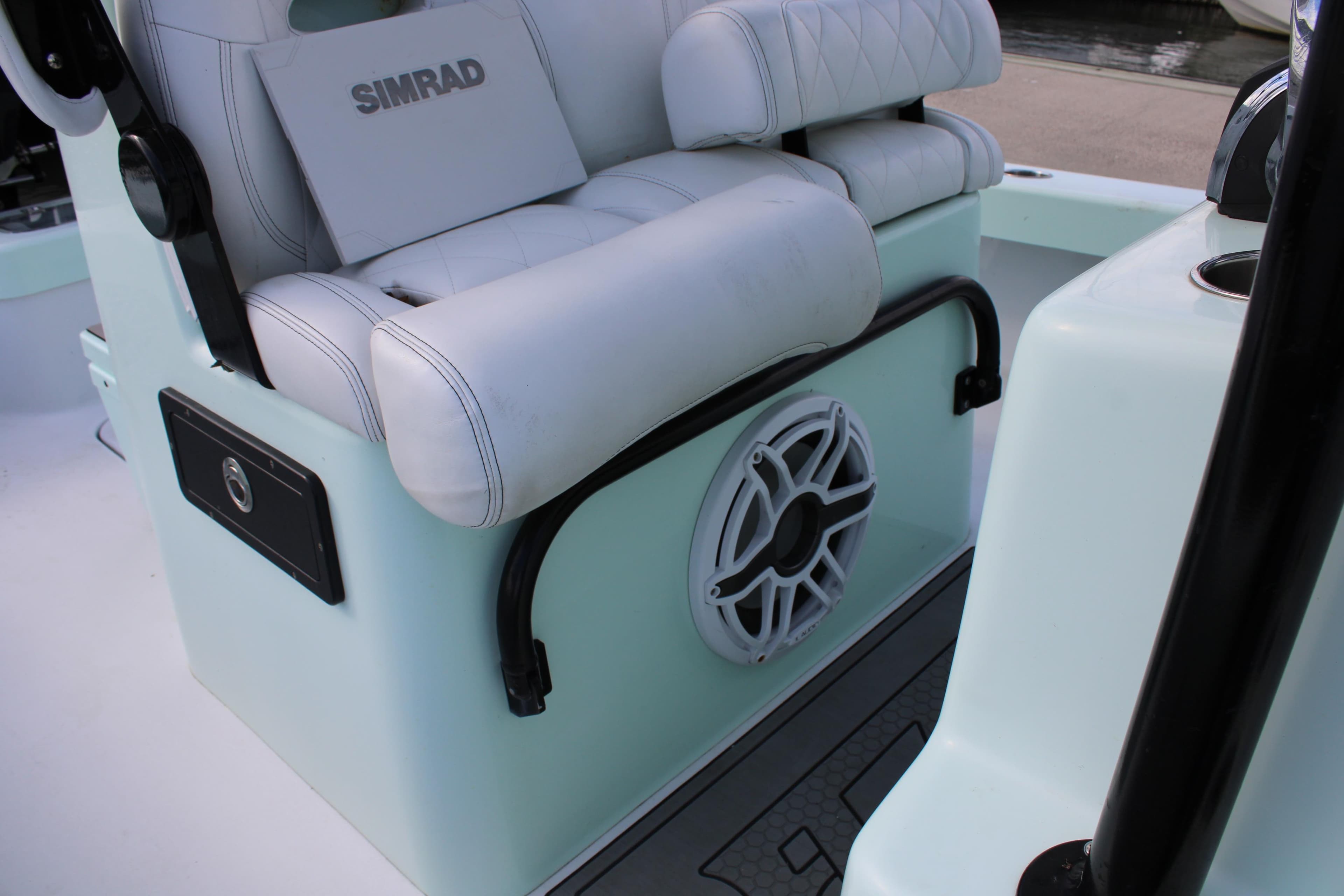 ZCB 26 Freemason 2021 boat interior with Simrad seat and speaker.