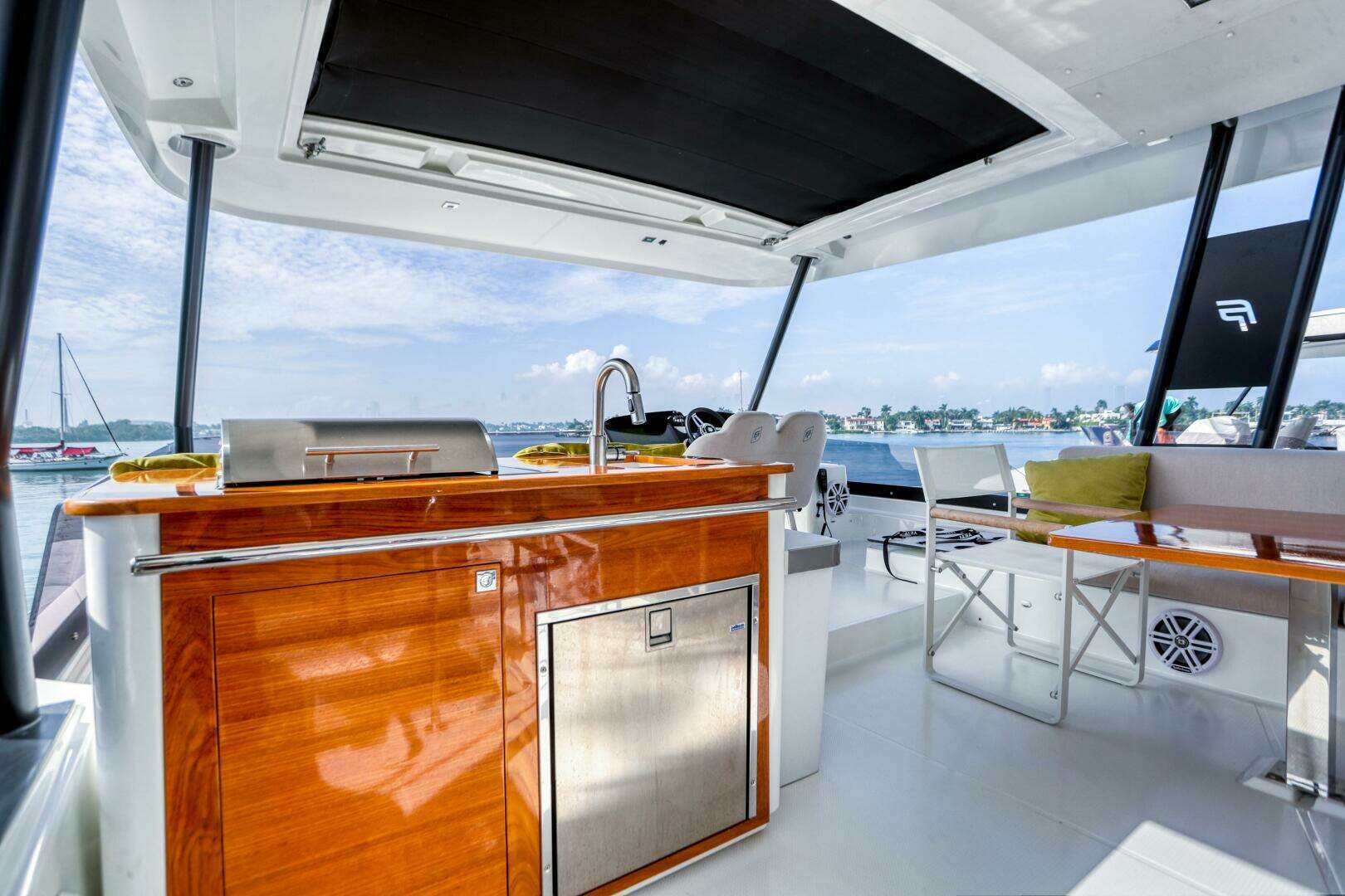 2022 Fountaine Pajot MY6 - Image 79