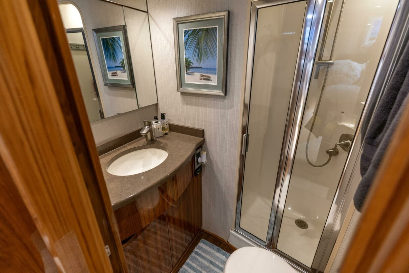2015 Viking 62 Convertible - Image 18