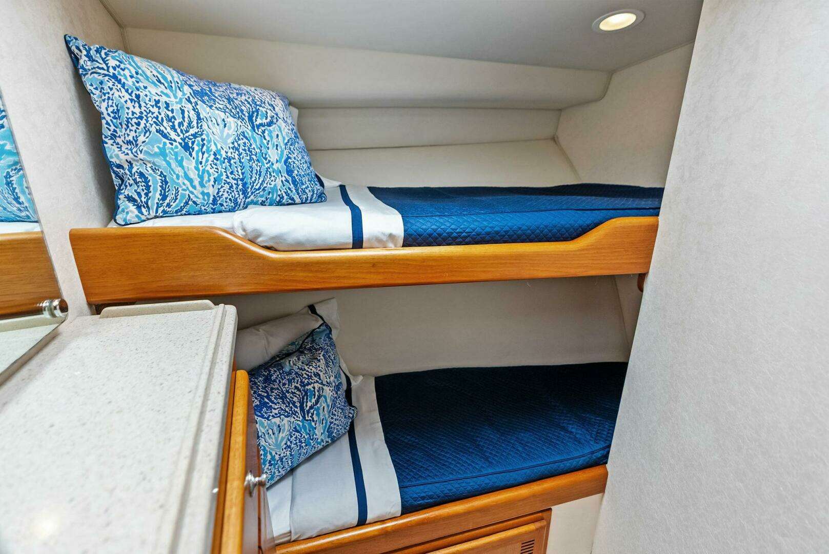 2006 Cabo 45 Express - Image 42