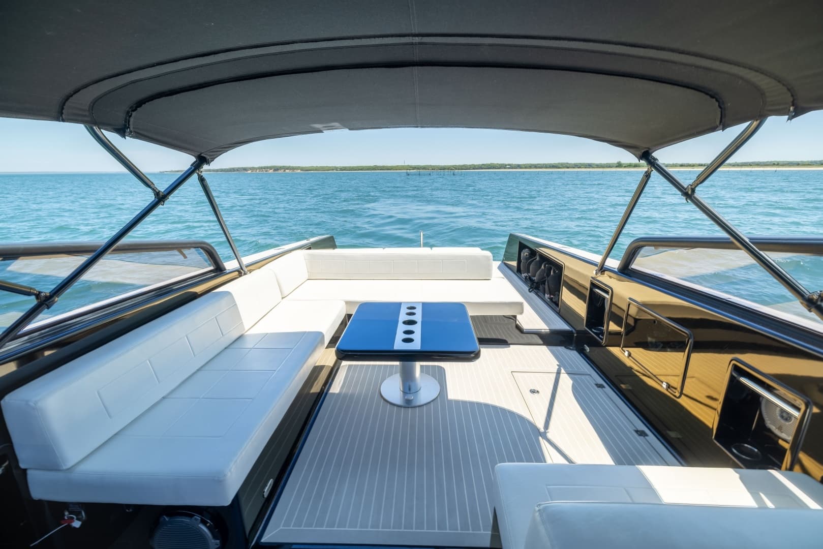 2016 VanDutch VanDutch 40 - Image 2