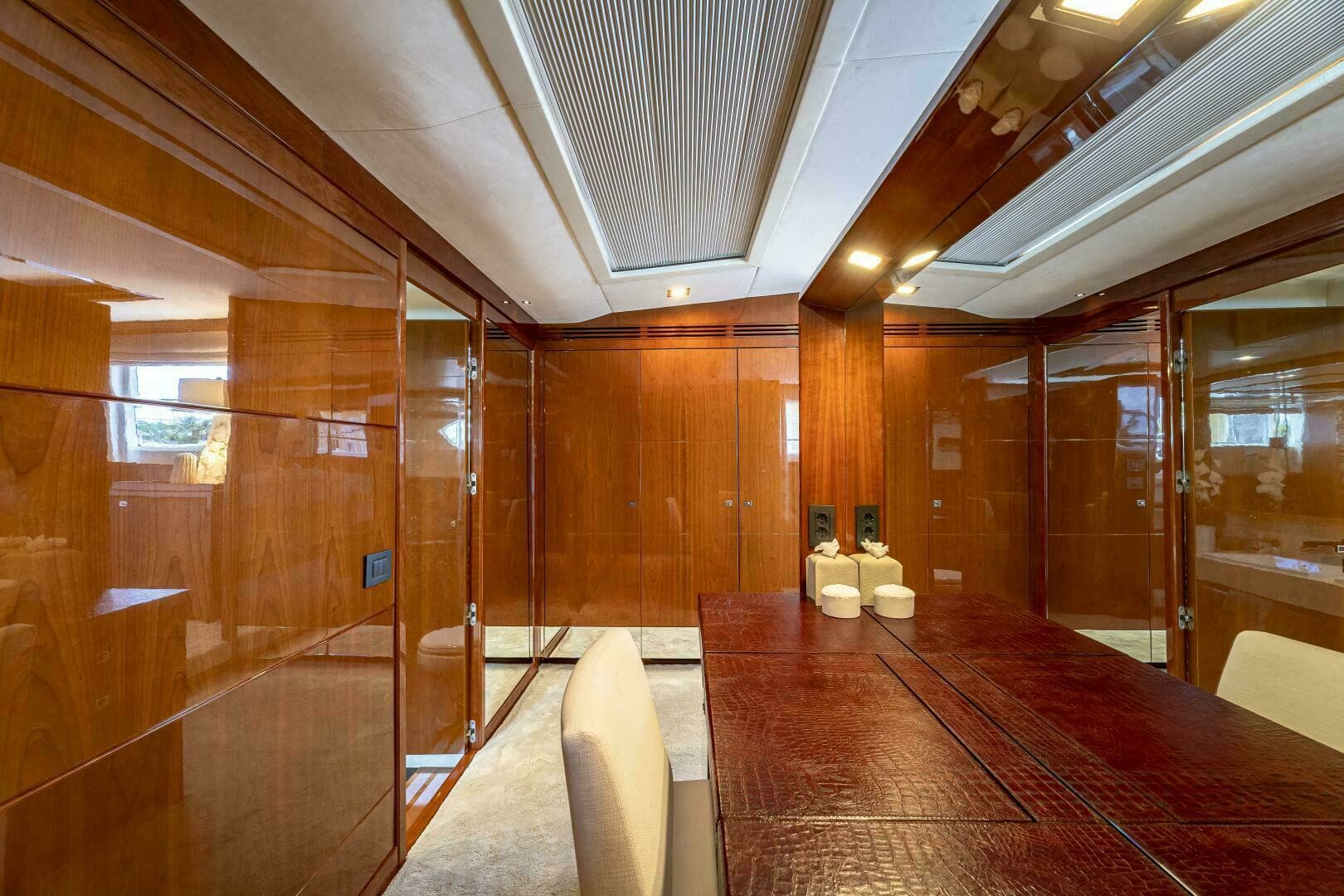2012 Princess 32M - Image 23