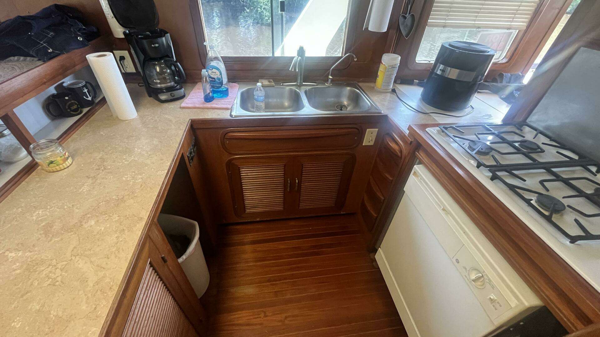 1986 Marine Trader Med Yacht 62 Yachtfish - Image 62