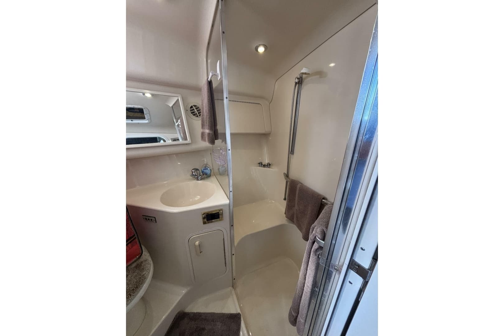 1997 Sea Ray 370 Sundancer - Image 33