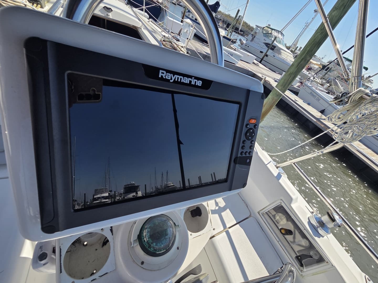 2005 Hunter 31-2 - Image 13