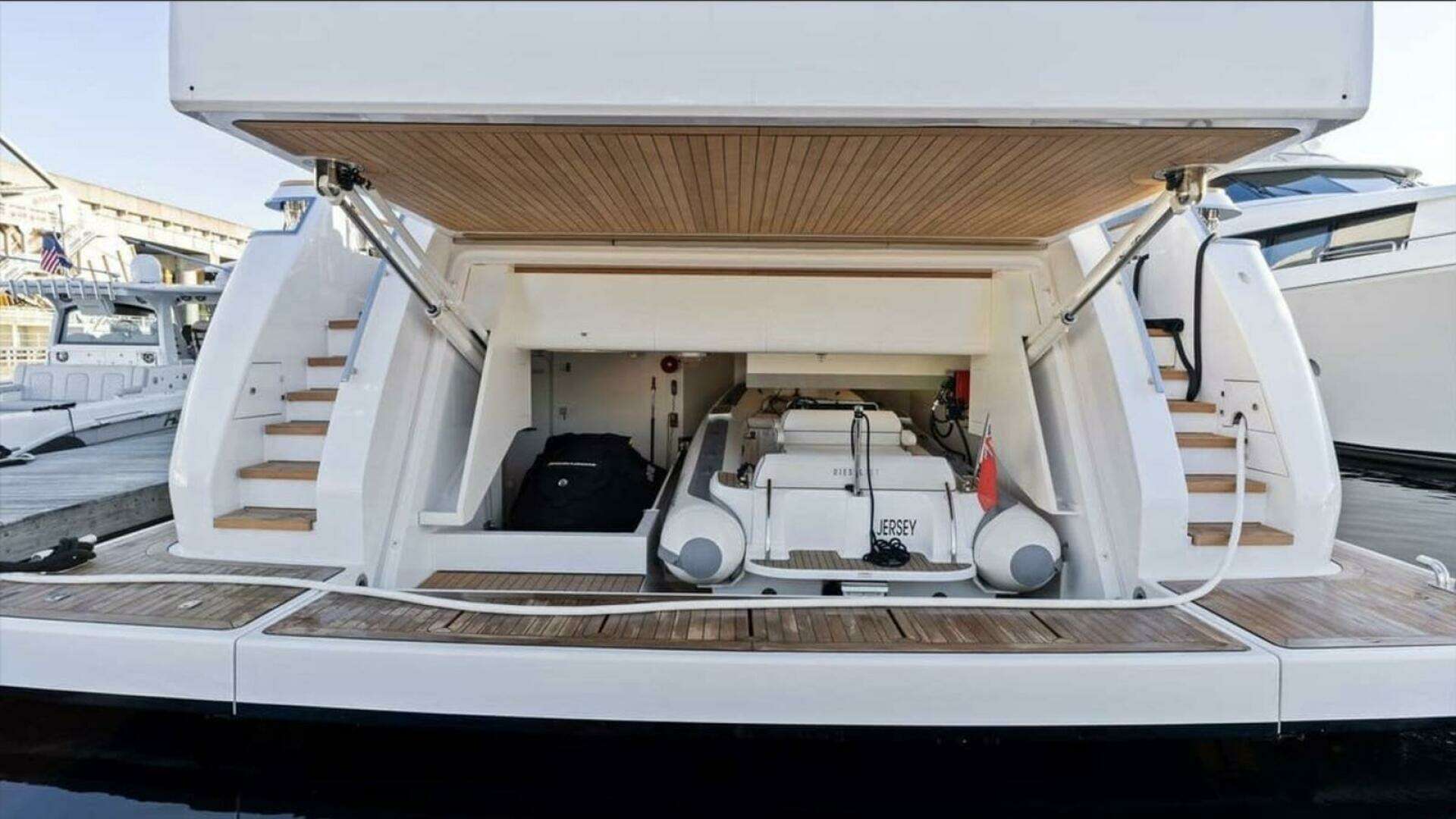 2022 Custom Line Navetta 37 - Image 24