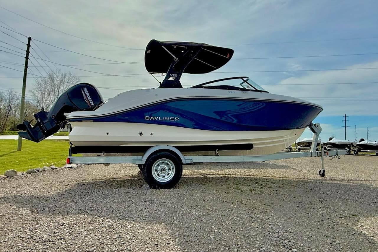 2026 Bayliner V20