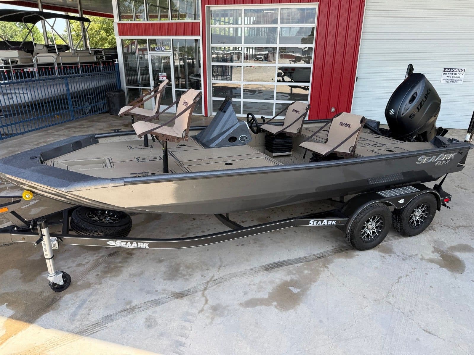 2025 SeaArk Flex 19 with 150HP Suzuki and custom tandem axle trailer