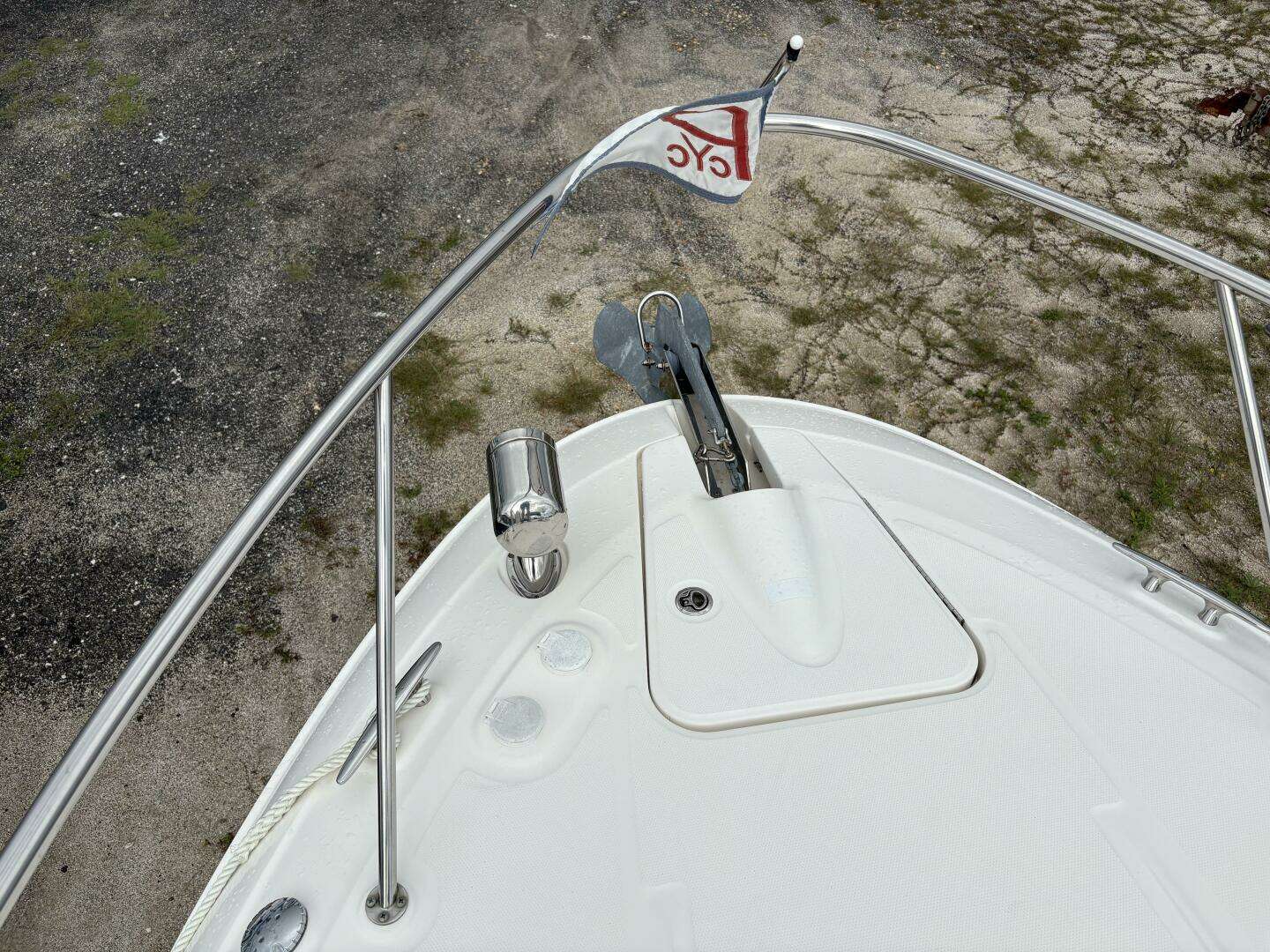 2012 Sea Ray 310 Sundancer - Image 16