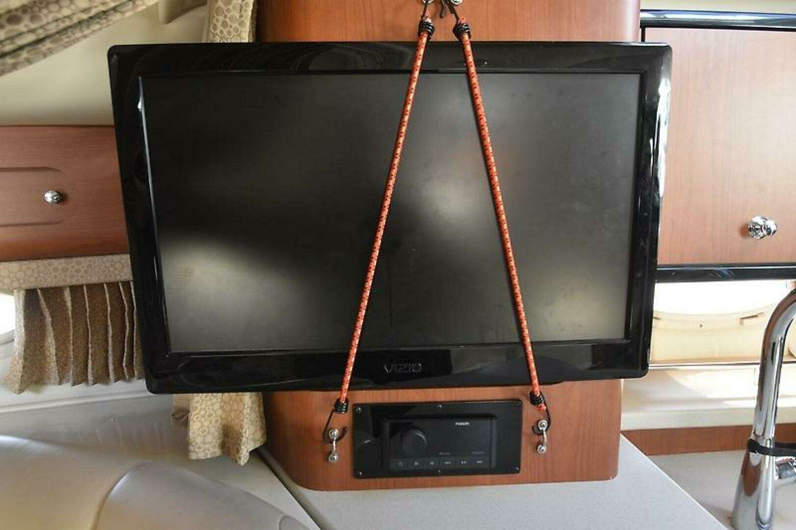 2003 Chaparral Signature 320 - Image 24