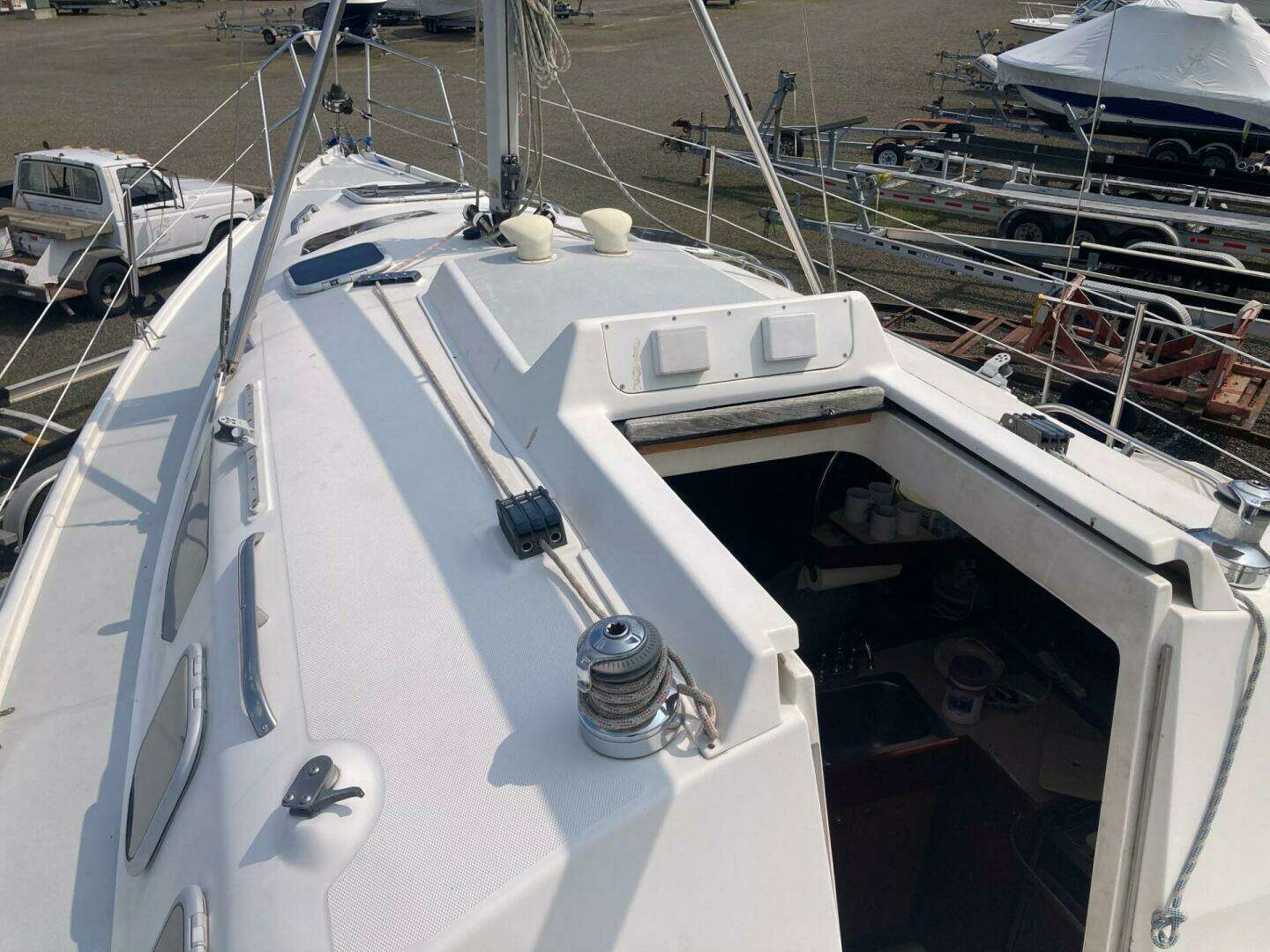 2000 Hunter 320 - Image 6