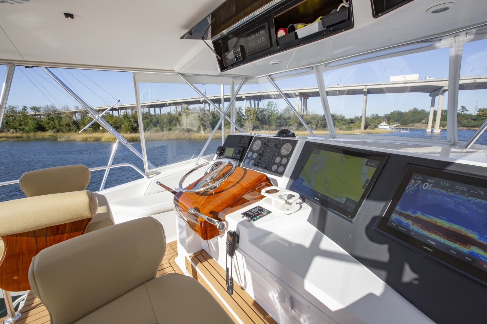 2001 Viking 50 Convertible - Image 7