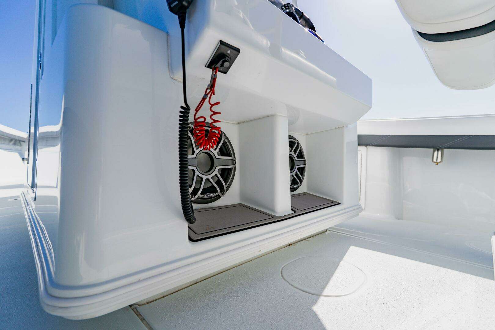 2025 Yellowfin 36 Offshore - Image 30
