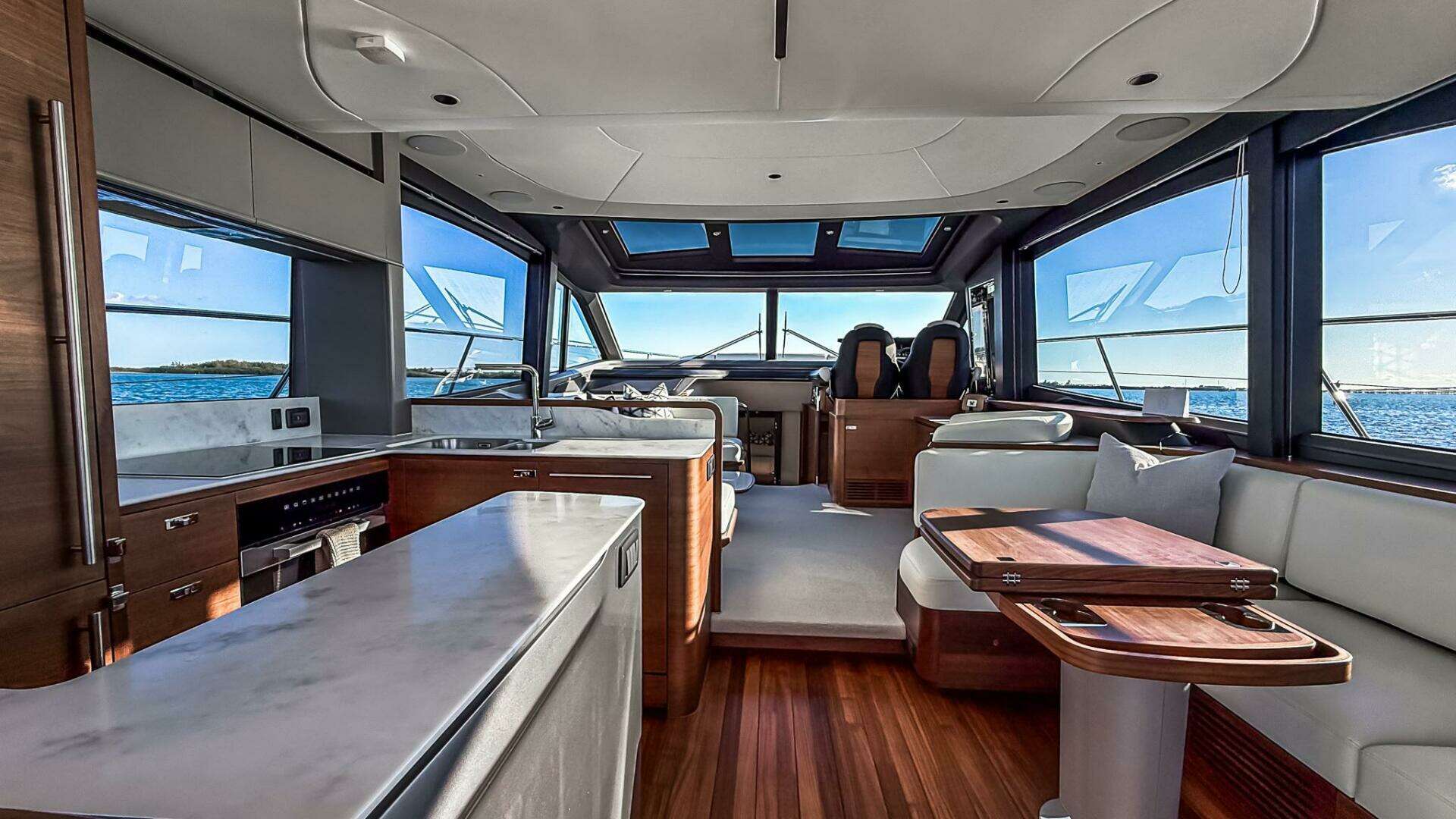2026 Princess S65 Sportbridge - Image 24