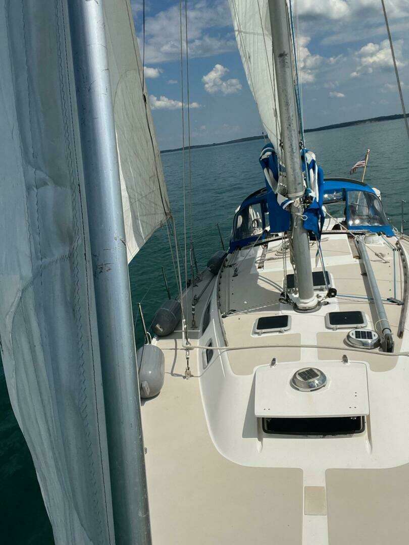 1985 Catalina Catalina 36-1 - Image 4