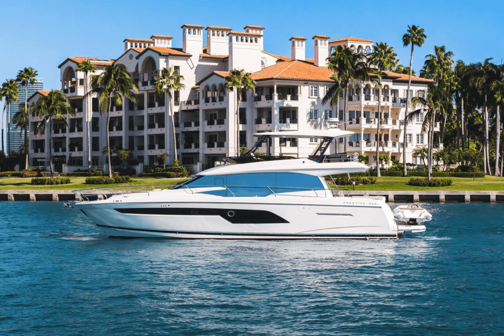 2020 Prestige 520 FLYBRIDGE - Image 4