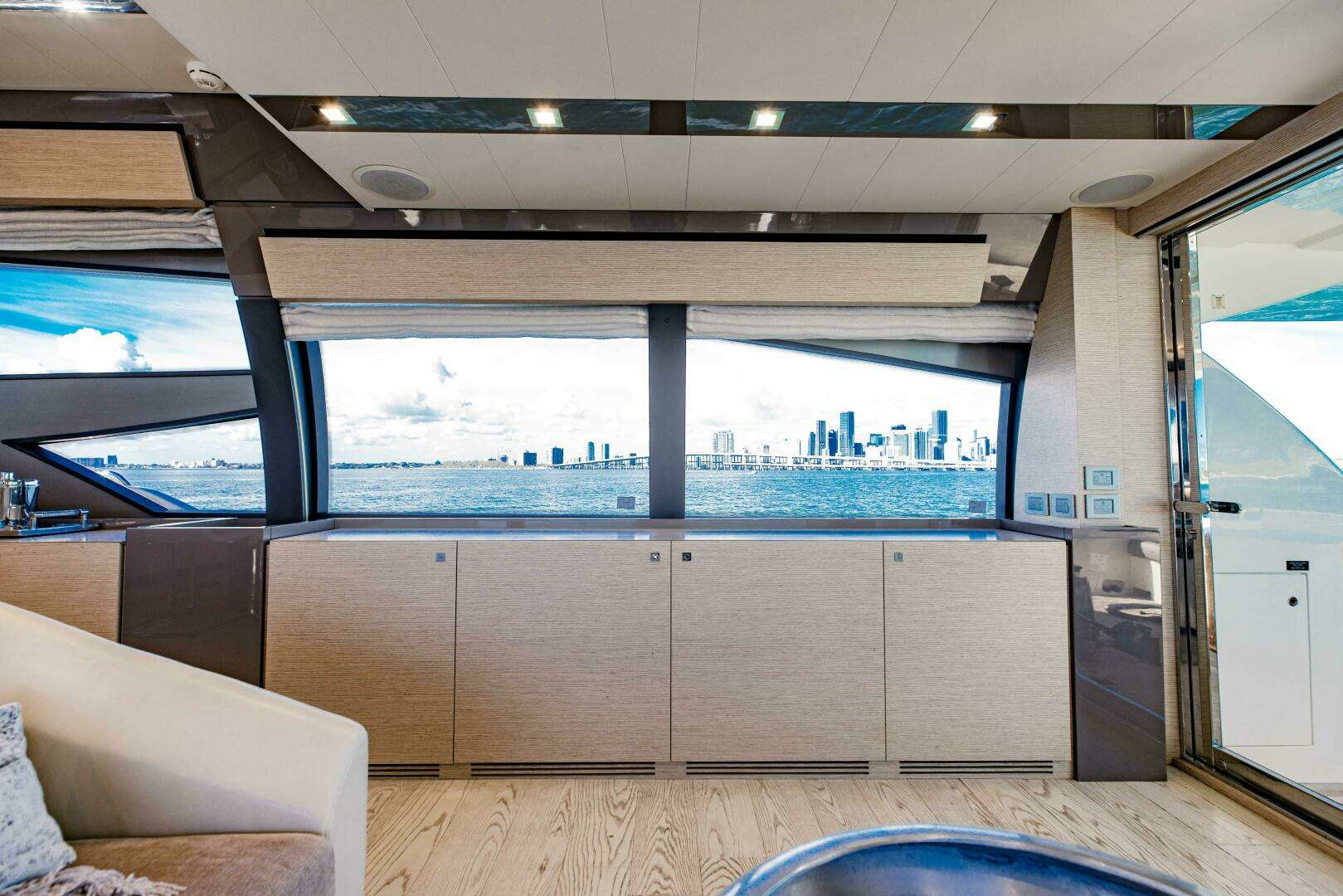 2017 Ferretti Yachts 750 - Image 48