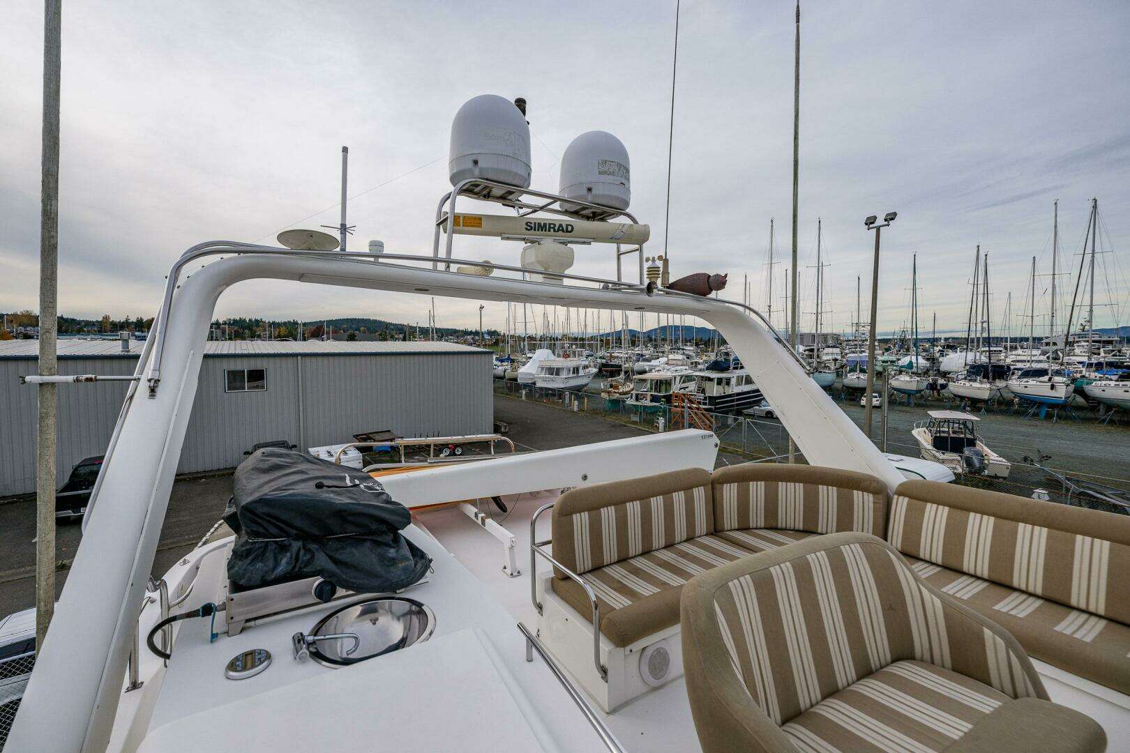 2001 Navigator 61 Pilothouse - Image 50