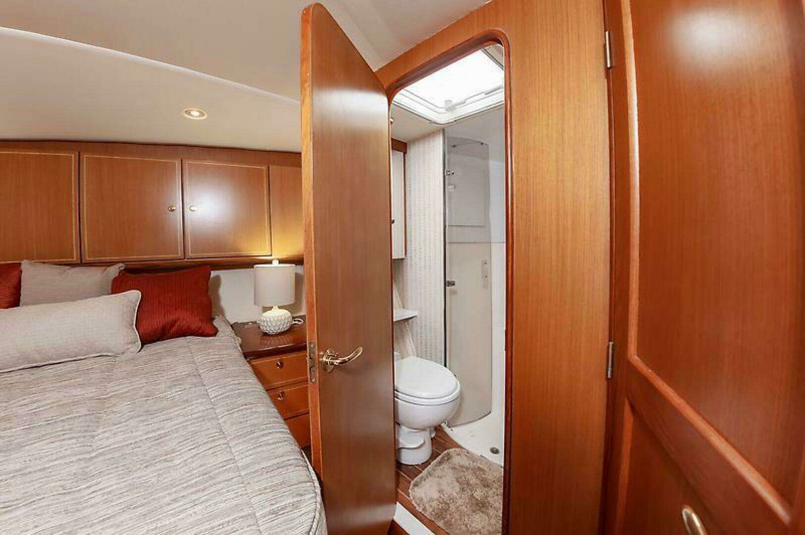 2003 Ocean 57 Convertible - Image 57