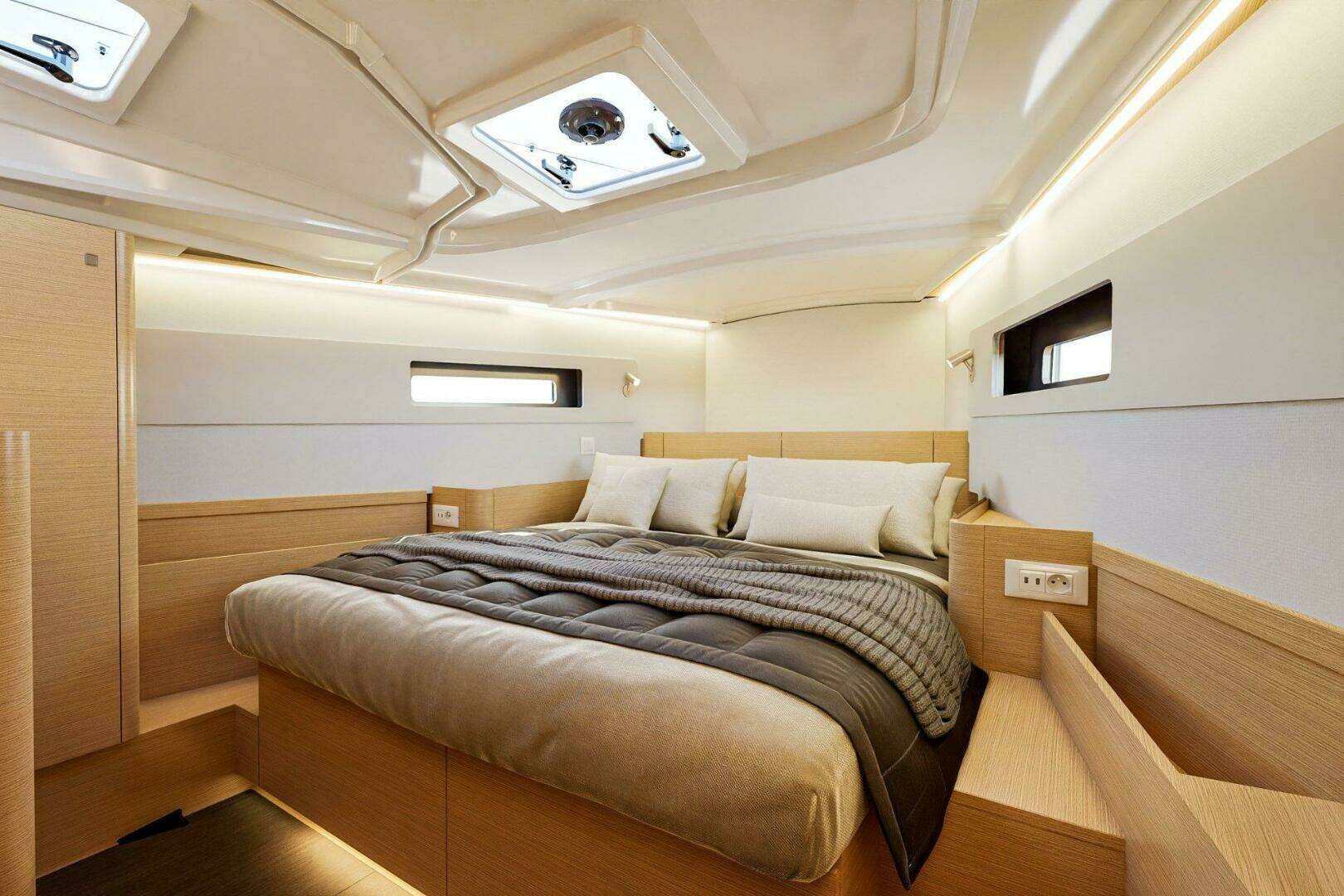 2026 Jeanneau Sun Odyssey 415 - Image 12