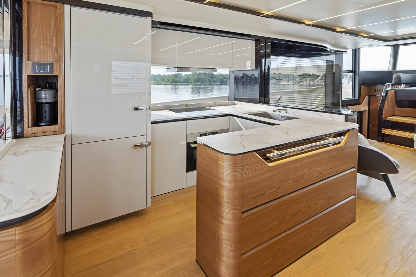 2024 Absolute Navetta 64 - Image 38