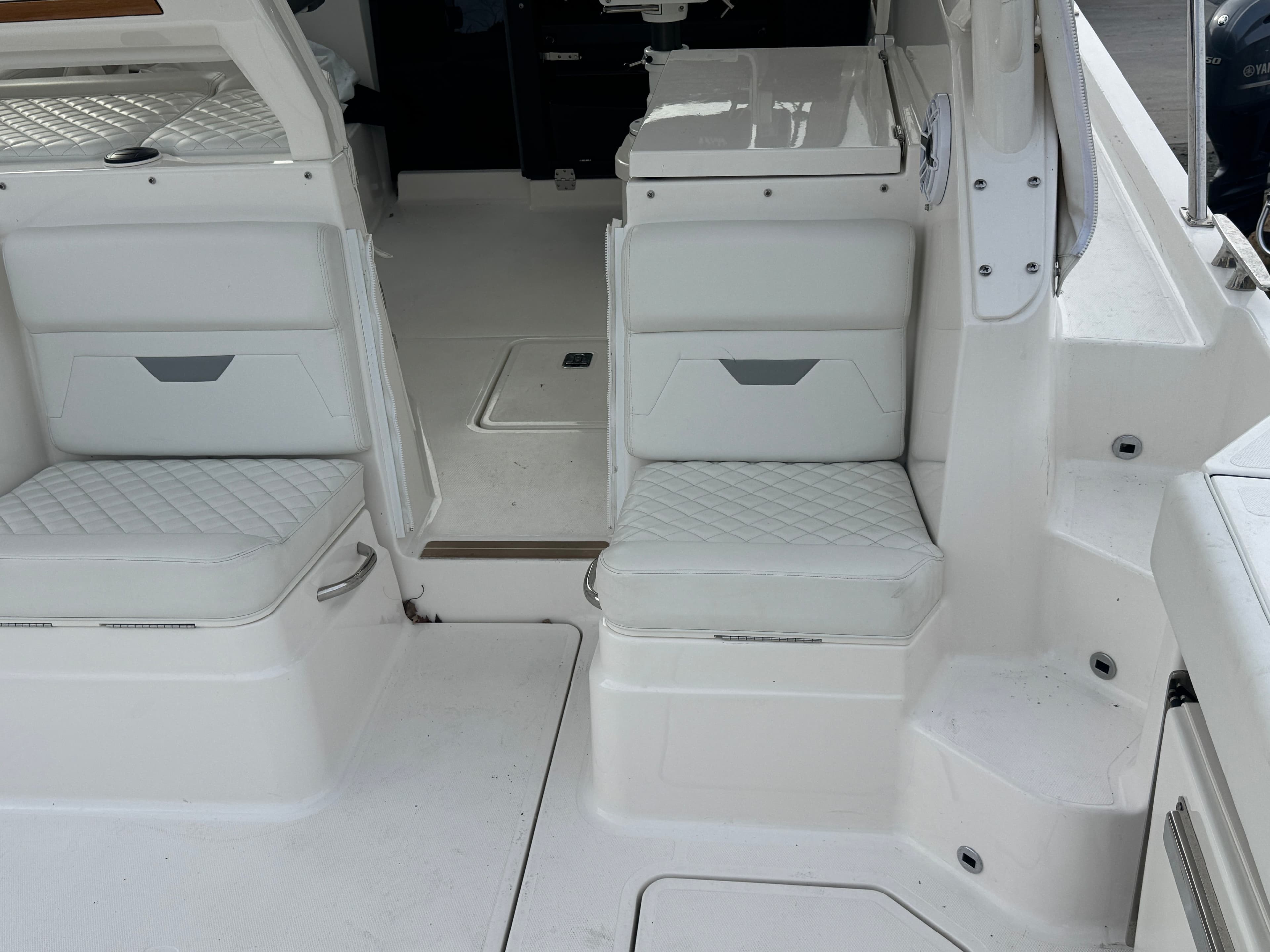 2025 PURSUIT 405 OS - Image 11