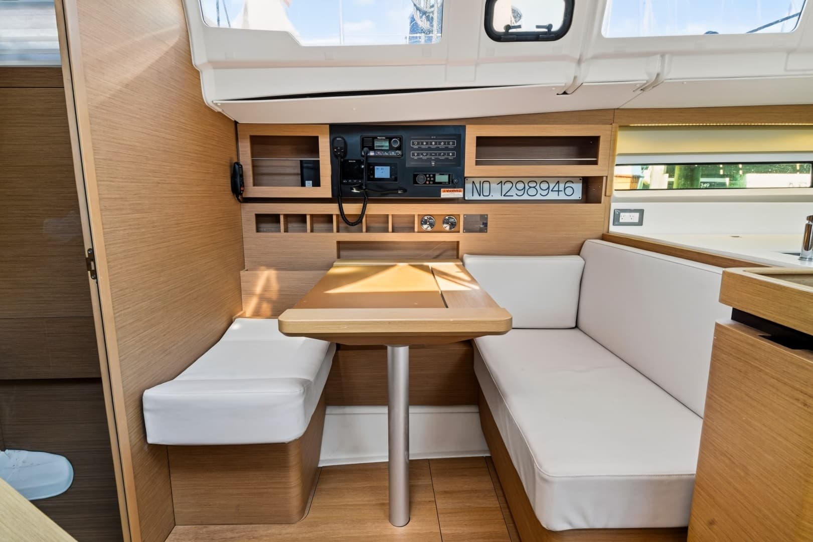 2019 Jeanneau Sun Odyssey 490 - Image 30