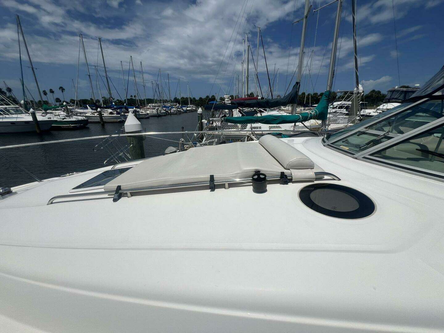 2003 Sea Ray 320 Sundancer - Image 12
