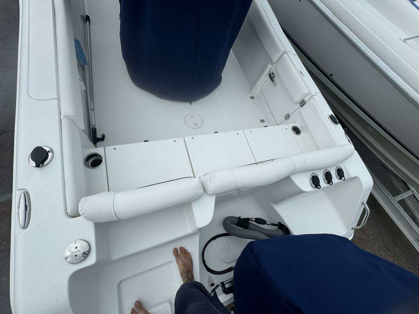 2017 Sea Hunt 235 Ultra SE - Image 7