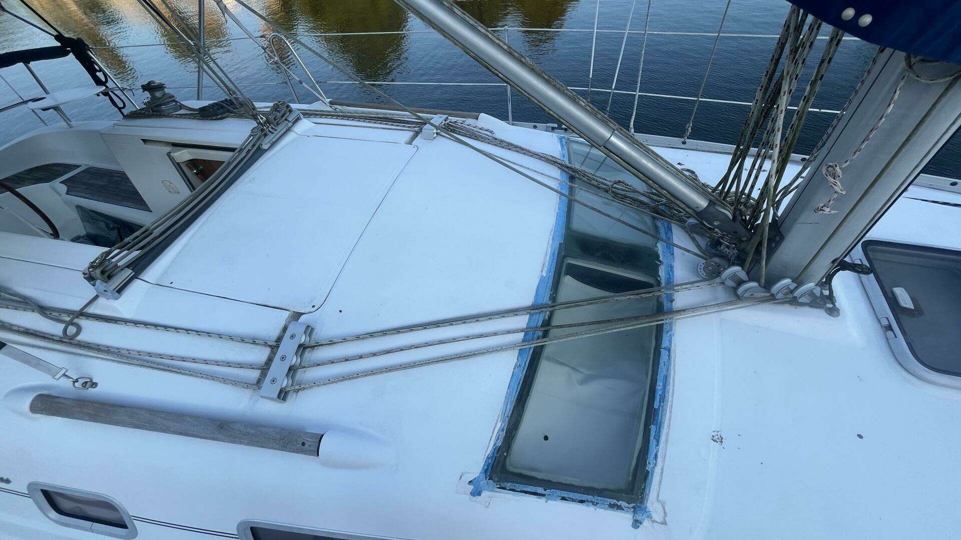 2006 Beneteau Oceanis 323 - Image 13