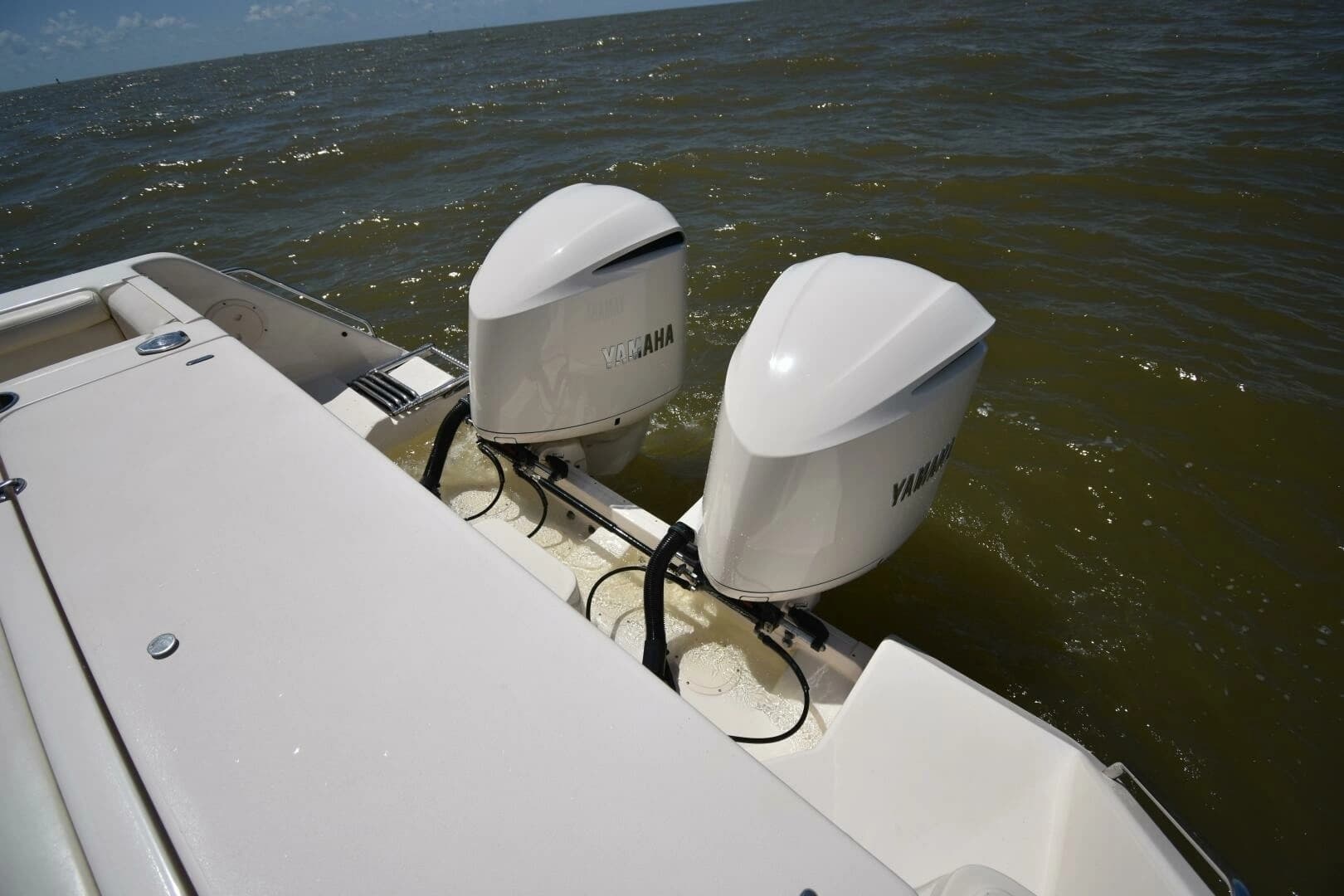 2016 Grady-White 330 Express - Image 31