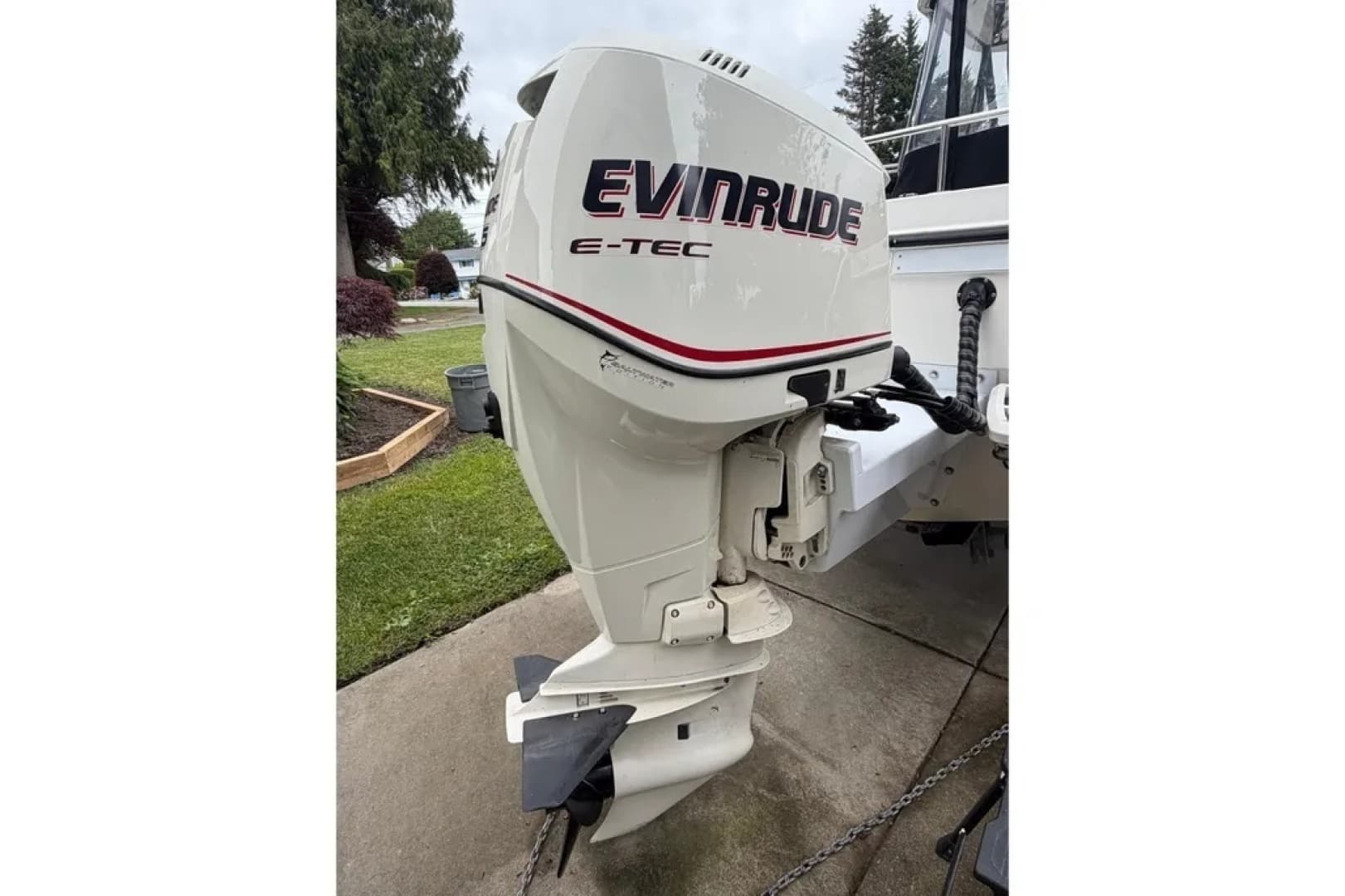 2005 Bayliner Trophy 2052 Walkaround - Image 8