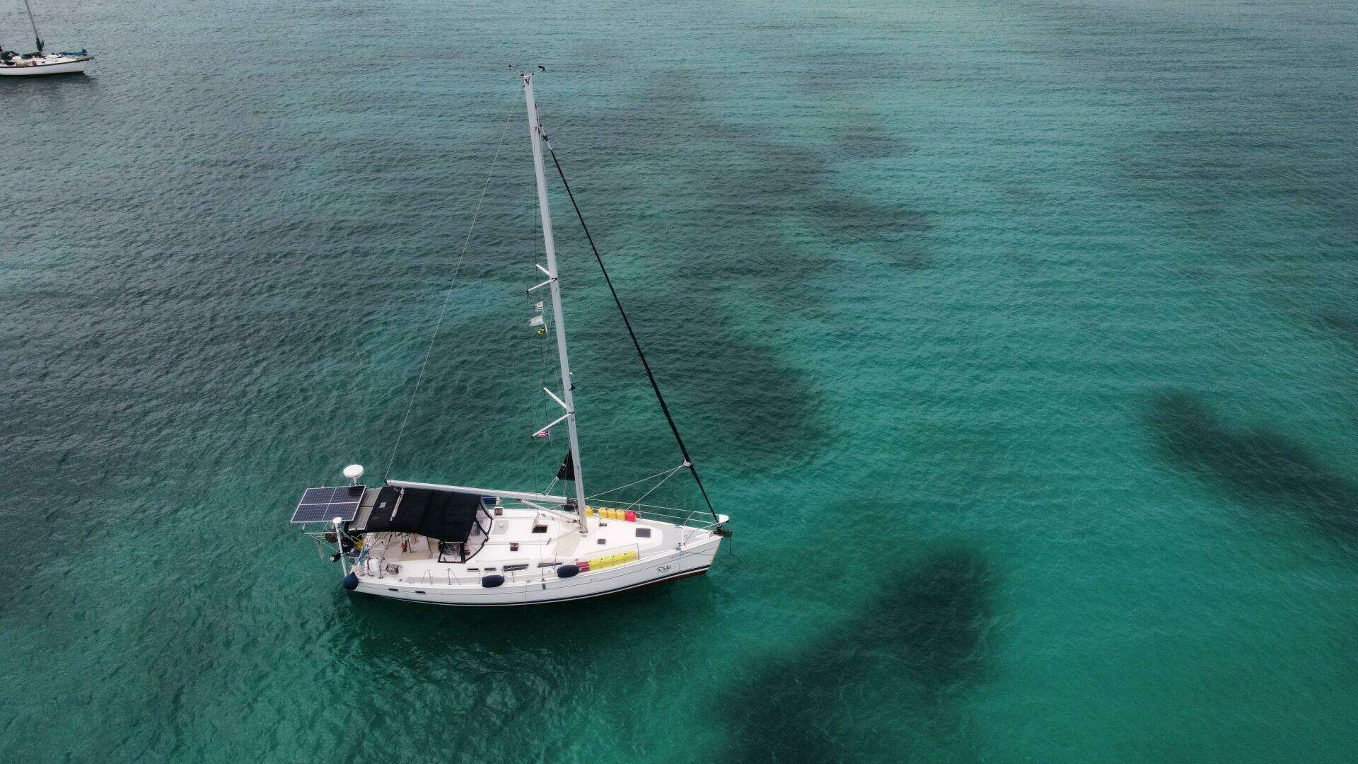 2004 Hunter 44 Aft Cockpit - Image 3