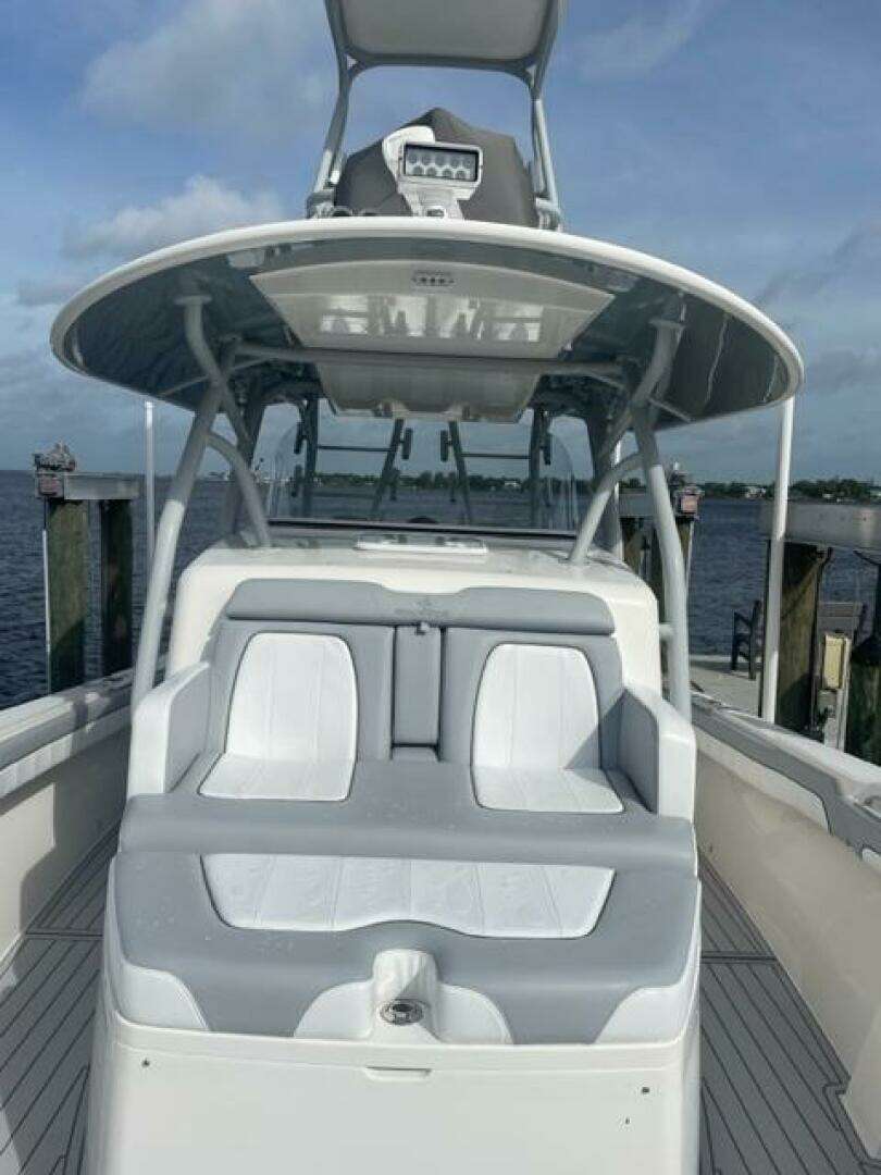 2018 Regulator 41 - Image 22