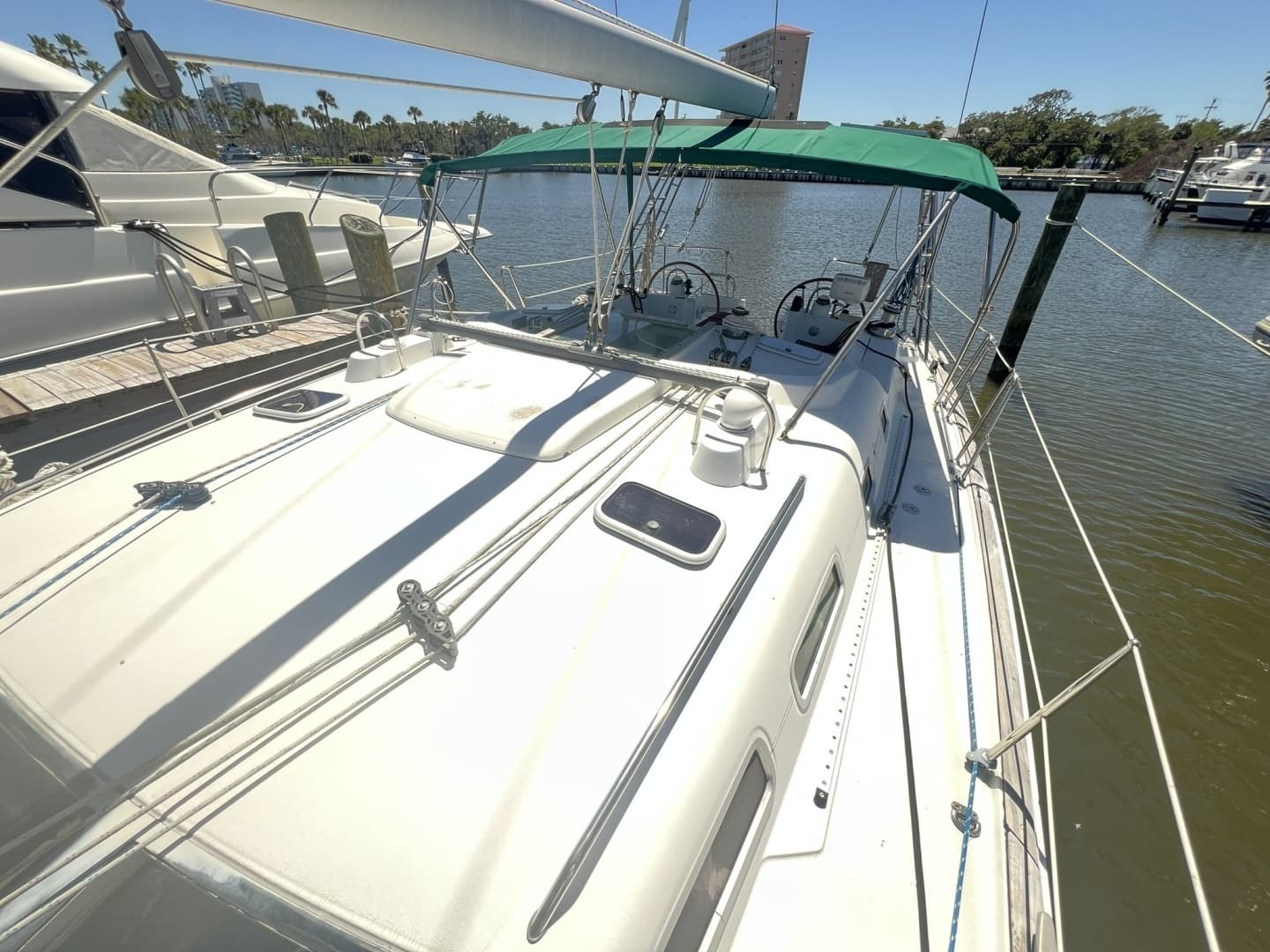 2001 Beneteau Oceanis 473 - Image 13