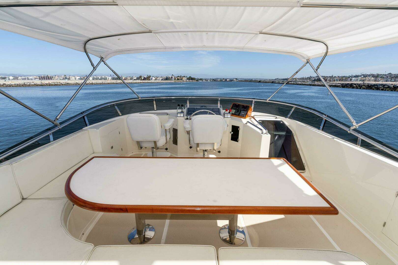 2000 Offshore Yachts Flushdeck - Image 13