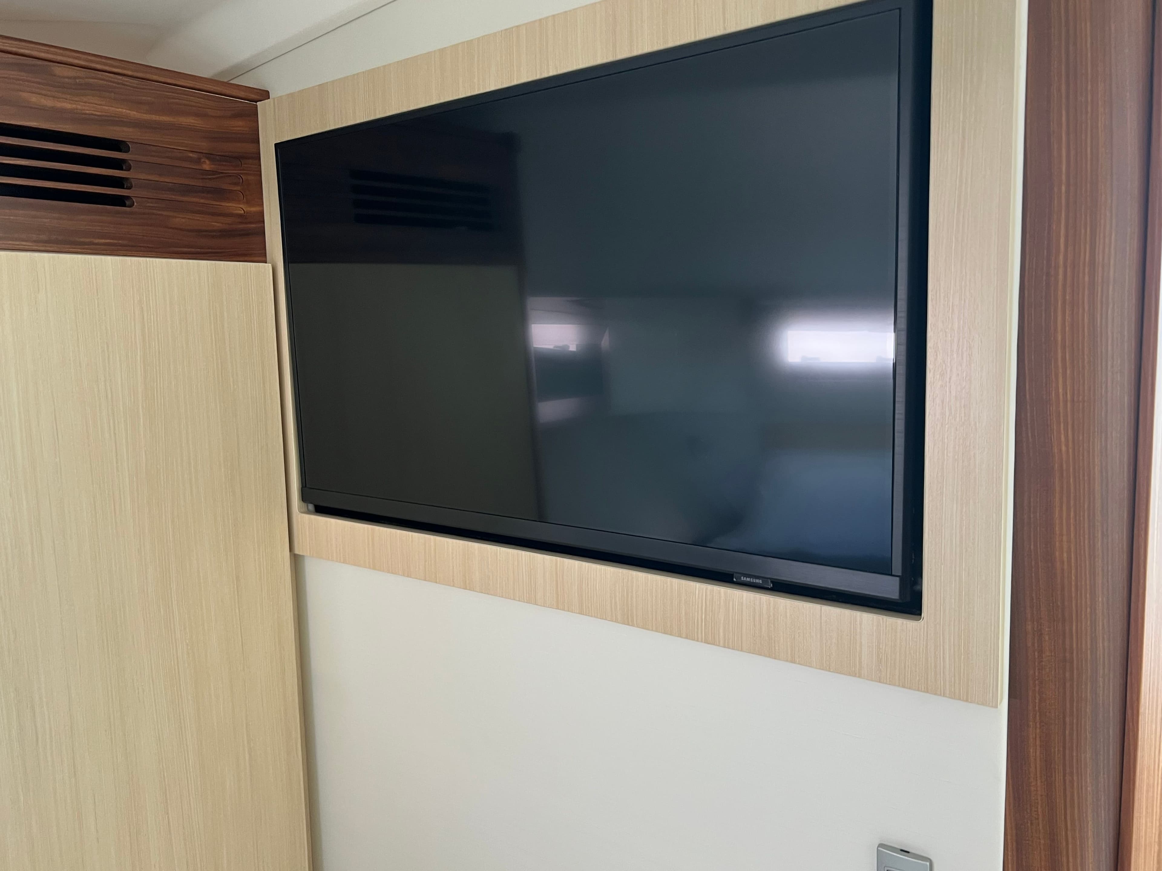 2026 REGAL 36 XO - Image 27