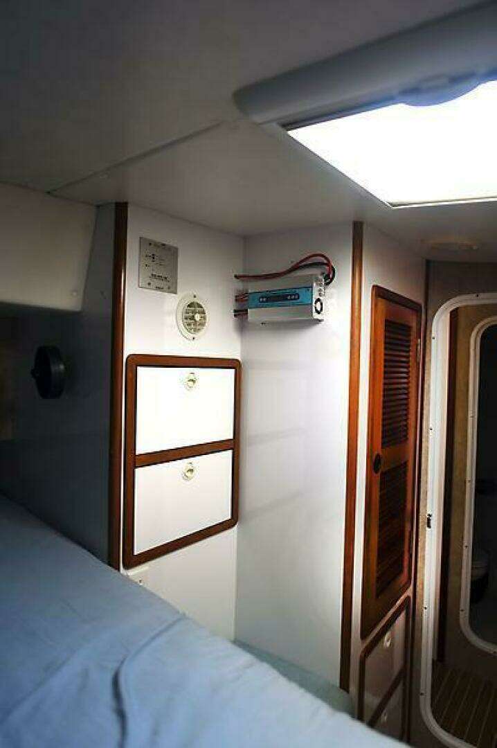 1999 Manta 42 - Image 23