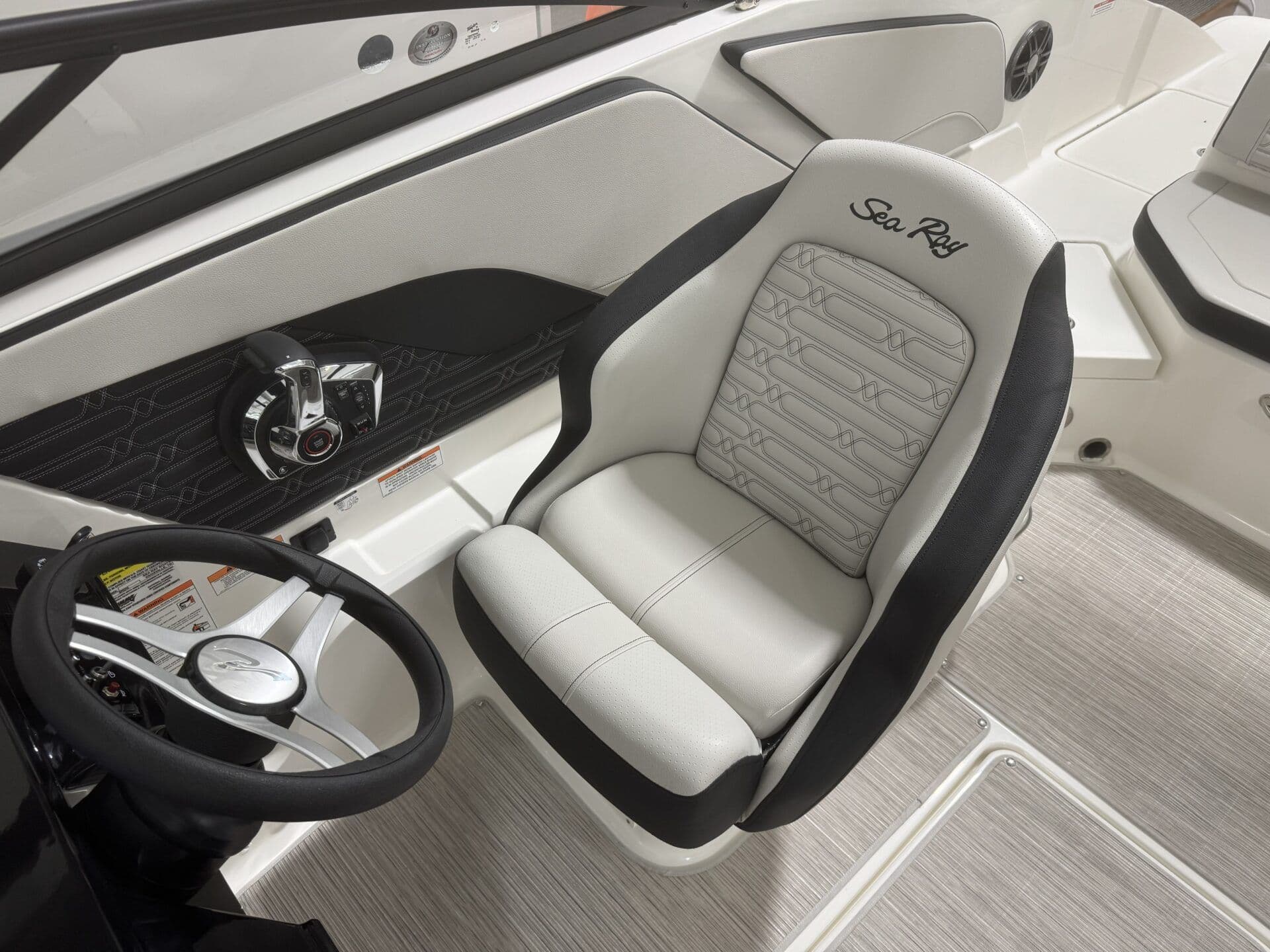 2026 Sea Ray SPO210 - 14