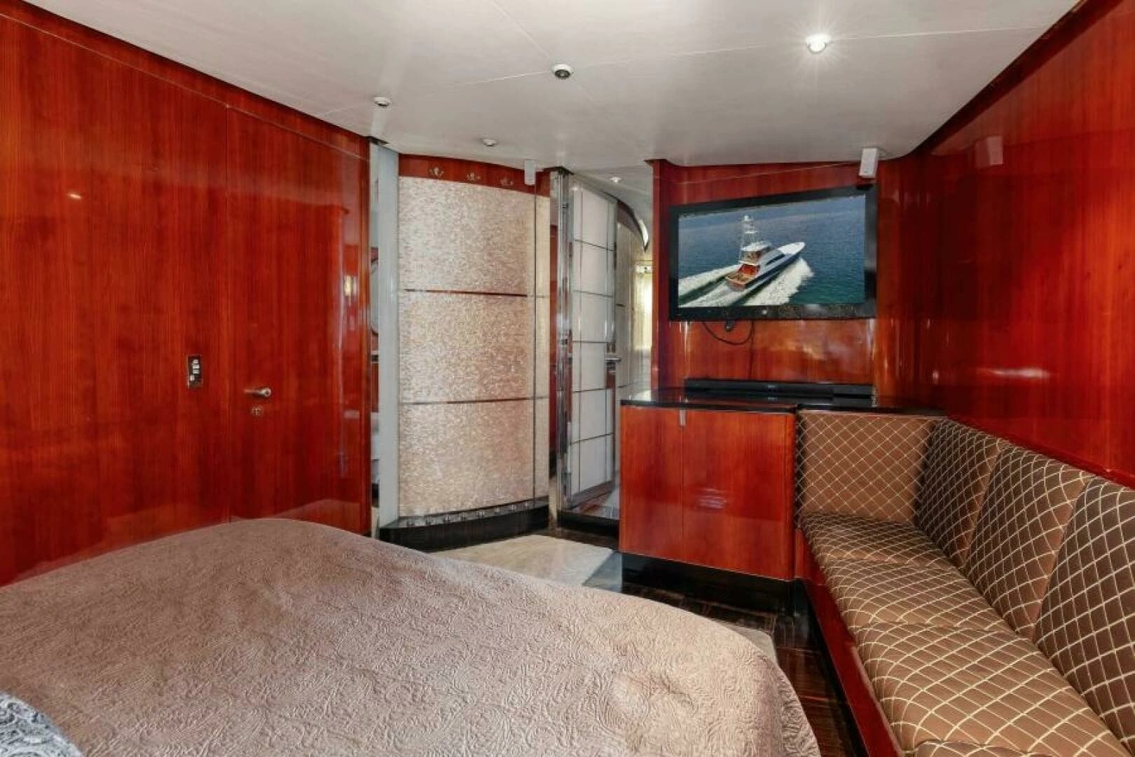 2004 Ebony Custom Sportfish 65 Convertible - Image 23